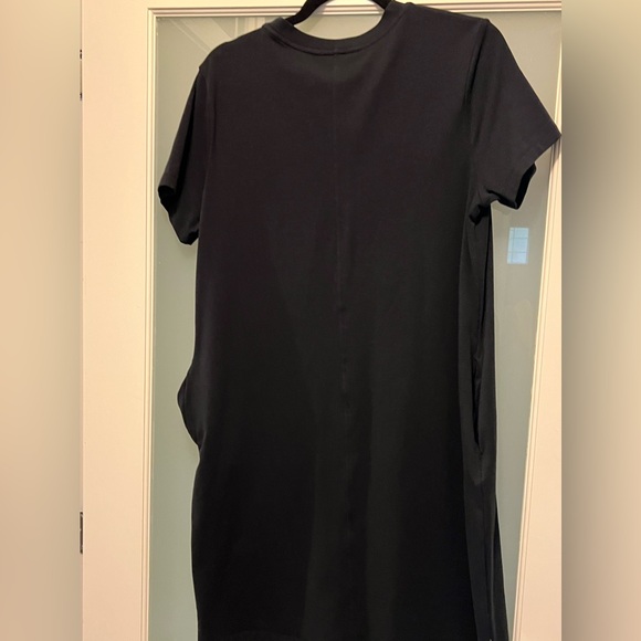 Banana Republic T-Shirt Dress with Pockets - Picture 2 of 4